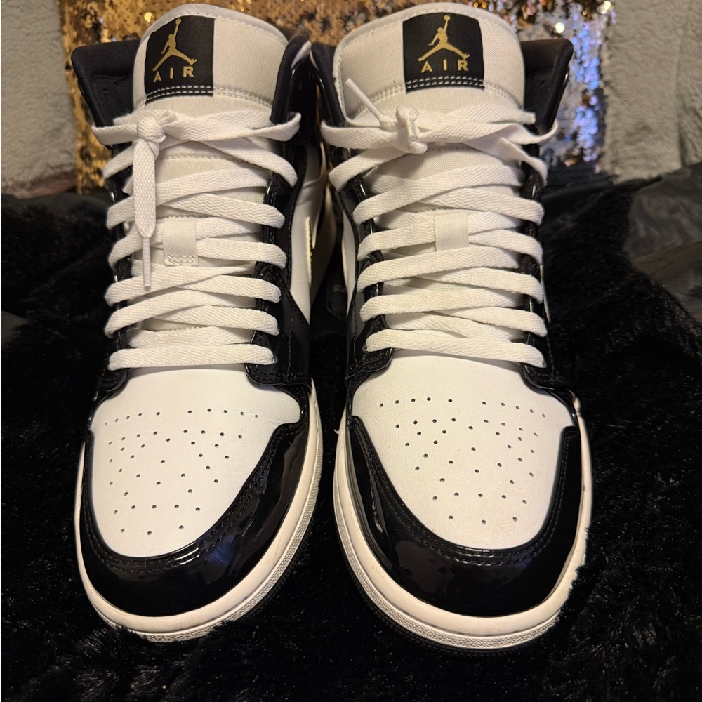 Jordan Men's Black, White, Gold High-Top Sneakers
